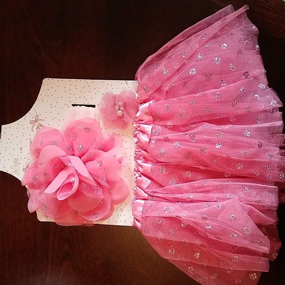 Skirt, clip and headband set